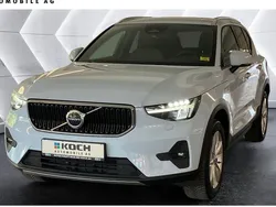Blau Gebraucht 2024 Volvo XC40 Core SUV | 35.390 € (Guter Preis)