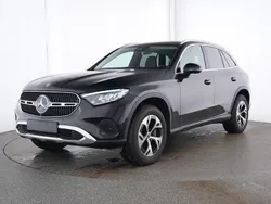 Metalliclack obsidianschwarz Gebraucht 2024 Mercedes GLC300e Avantgarde SUV | 54.790 € (Fairer Preis)