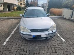 Silber Gebraucht 2002 Ford Mondeo Kombi | 900 € (Guter Preis)