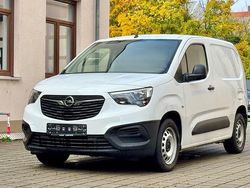 Weiß Gebraucht 2021 Opel Combo Selection Van / Kleinbus | 8.890 €