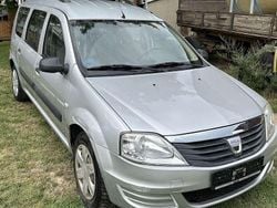 Grau Gebraucht 2010 Dacia Logan MCV Ambiance Kombi | 900 € (Superpreis)