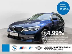Blau Gebraucht 2021 BMW 330e Sport Line Kombi | 30.290 € (Guter Preis)