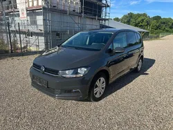 Grau Gebraucht 2024 VW Touran Comfortline Van / Kleinbus | 23.999 € (Superpreis)