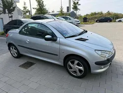 Silber Gebraucht 2006 Peugeot 206 CC Cabrio | 1.150 €