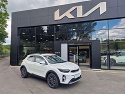 Clear white Neu 2025 Kia Stonic SUV | 24.990 € (Fairer Preis)