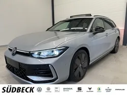 Oyster silver metallic Gebraucht 2024 VW Passat R-line Kombi | 45.990 €