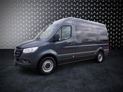 Grau Gebraucht 2023 Mercedes Sprinter Van | 68.480 €