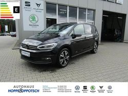 Deep black perleffect Gebraucht 2024 VW Touran Comfortline Van / Kleinbus | 34.995 € (Etwas zu teuer)
