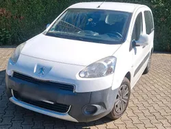 Weiß Gebraucht 2012 Peugeot Partner Van / Kleinbus | 2.750 €