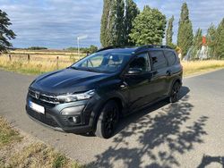 Grau Gebraucht 2022 Dacia Jogger Extreme Van / Kleinbus | 13.950 €