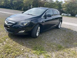 Schwarz Gebraucht 2011 Opel Astra Limousine | 5.000 € (Fairer Preis)