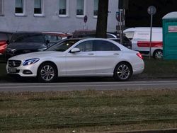 Weiß Gebraucht 2013 Mercedes C250 Limousine | 15.000 €