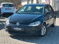 Deep black perleffekt Gebraucht 2018 VW Golf VII Trendline Limousine | 12.500 € (Guter Preis)