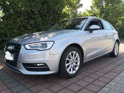 Grau Gebraucht 2015 Audi A3 Attraction Limousine | 9.900 € (Fairer Preis)