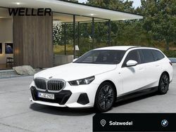Weiß Gebraucht 2025 BMW 520 Comfort Edition Kombi | 48.650 € (Superpreis)