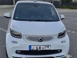 Weiß Gebraucht 2018 Smart ForTwo Cabrio Brabus Xclusive Cabrio | 36.900 €