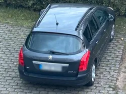 Grau Gebraucht 2010 Peugeot 308 Kombi | 1.600 € (Guter Preis)