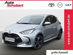 Silber Neu 2025 Toyota Yaris Hybrid Kleinwagen | 30.900 € (Teuer)