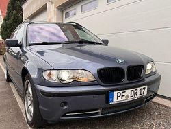Blau Gebraucht 2003 BMW 330 Basis Kombi | 6.799 € (Guter Preis)