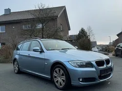 Blau Gebraucht 2009 BMW 318 Kombi | 4.300 €