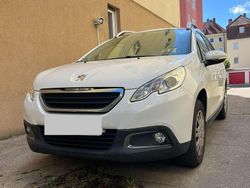 Weiß Gebraucht 2015 Peugeot 2008 Active SUV | 6.800 € (Fairer Preis)
