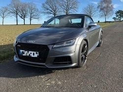 Grau Gebraucht 2017 Audi TT Roadster S-Line Cabrio | 31.500 € (Guter Preis)