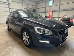 Grau Gebraucht 2017 Volvo V60 Kombi | 11.900 € (Guter Preis)
