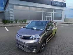Basaltgrau metallic Gebraucht 2022 Toyota Proace Verso Comfort Kombi | 33.980 € (Fairer Preis)