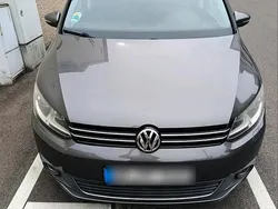 Grau Gebraucht 2010 VW Touran Van / Kleinbus | 4.500 € (Guter Preis)