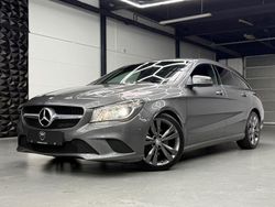 Grau Gebraucht 2015 Mercedes CLA200 Shooting Brake Kombi | 16.880 € (Teuer)