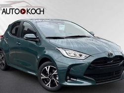 Grün Neu 2025 Toyota Yaris Hybrid Limousine | 25.440 € (Fairer Preis)