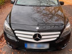 Schwarz Gebraucht 2013 Mercedes B180 Van / Kleinbus | 6.800 € (Fairer Preis)