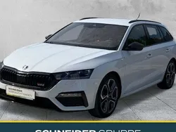 Moonweiß Gebraucht 2023 Skoda Octavia RS Kombi | 35.490 € (Fairer Preis)