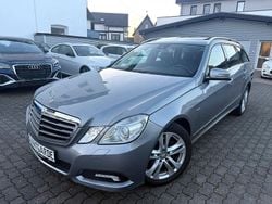 Grau Gebraucht 2011 Mercedes E250 Avantgarde Kombi | 7.900 € (Guter Preis)