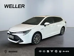 Weiss Gebraucht 2021 Toyota Corolla Team Kombi | 23.490 € (Fairer Preis)