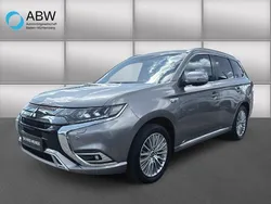Platinumgrau (m) Gebraucht 2020 Mitsubishi Outlander P-HEV Plus SUV | 16.999 € (Fairer Preis)