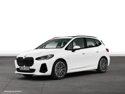 Alpinweiss Gebraucht 2024 BMW 223 Active Tourer Luxury Line Van / Kleinbus | 44.574 € (Teuer)