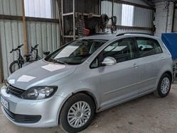Silber Gebraucht 2009 VW Golf Plus Cross Comfortline Van / Kleinbus | 2.400 € (Superpreis)