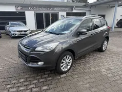 Grau Gebraucht 2016 Ford Kuga Titanium SUV | 12.850 € (Guter Preis)