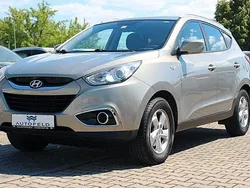 Grau Gebraucht 2011 Hyundai ix35 Comfort SUV | 6.450 € (Fairer Preis)