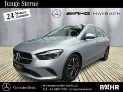 Lack hightechsilber (metallic) Gebraucht 2024 Mercedes B200 Van / Kleinbus | 33.949 € (Teuer)