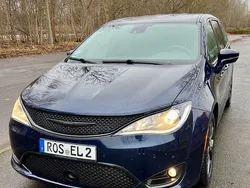 Blau Gebraucht 2020 Chrysler Pacifica SUV | 22.500 €