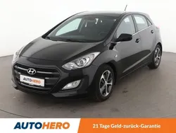 Schwarz Gebraucht 2016 Hyundai i30 Trend Kleinwagen | 10.710 € (Fairer Preis)