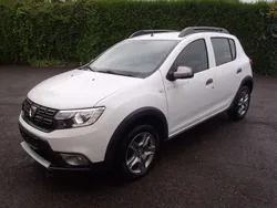 Weiß Gebraucht 2018 Dacia Sandero Essentiel Kleinwagen | 9.650 € (Fairer Preis)