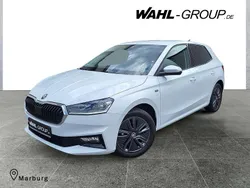 Moonweiß Gebraucht 2024 Skoda Fabia Selection Limousine | 21.190 € (Fairer Preis)