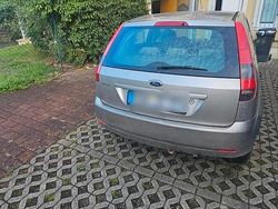 Gold Gebraucht 2002 Ford Fiesta Kleinwagen | 950 € (Superpreis)