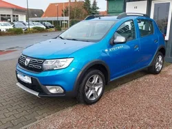 Blau Gebraucht 2017 Dacia Sandero Prestige Kleinwagen | 9.499 € (Fairer Preis)