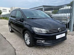 Blau Gebraucht 2017 VW Touran Comfortline Van / Kleinbus | 11.999 € (Guter Preis)