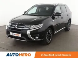 Schwarz Gebraucht 2015 Mitsubishi Outlander P-HEV Top SUV | 14.890 € (Fairer Preis)