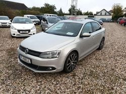 Gold Gebraucht 2012 VW Jetta Highline Limousine | 7.999 € (Fairer Preis)